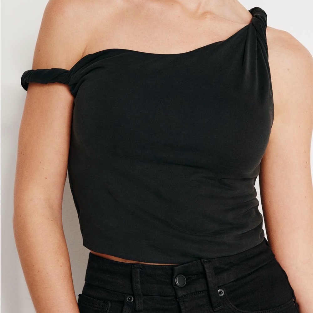 Good American Black One-Shoulder Twist Crop Top
